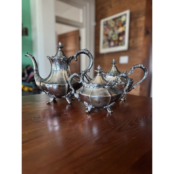 Reed & Barton Victorian Line Hollow are 3 Piece Silver Plate Coffee Tea Set - Picture 1 of 16